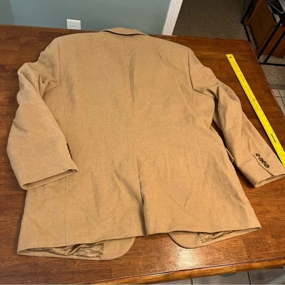 Jos. A. Bank Camel hair Gordon Blazer size 46R - Picture 9 of 11